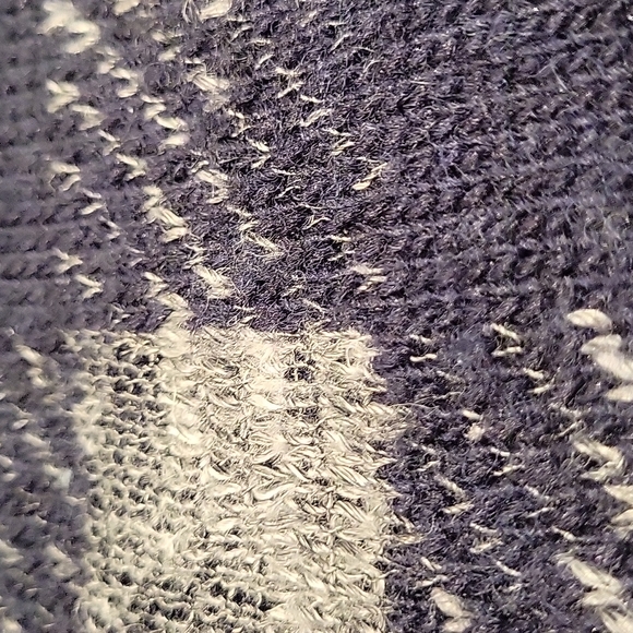 Crew Blue/Gray Patterned Crew Neck Sweate- Brand new never worn! - Picture 4 of 5